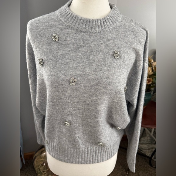 Free Assembly Sweaters - Woman’s Free Assembly Embellished Heather gray sweater size 0/2